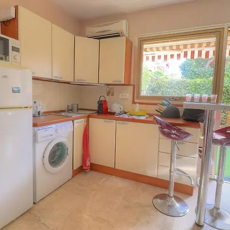 Apartment Avec Jardin